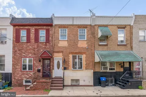 2132 S Chadwick St, Philadelphia, PA 19145