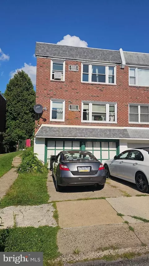 205 Lockart Ter, Philadelphia, PA 19116