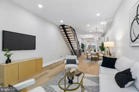1437 S 8th St, Philadelphia, PA 19147