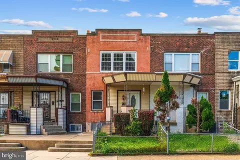 2546 S 68th St, Philadelphia, PA 19142