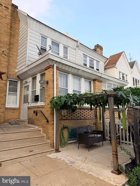 3429 00 Saint Vincent St, Philadelphia, PA 19149