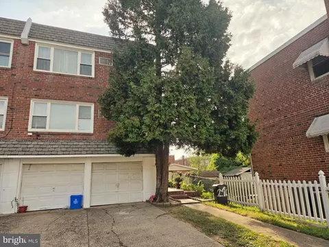 210 Lockart Ln, Philadelphia, PA 19116