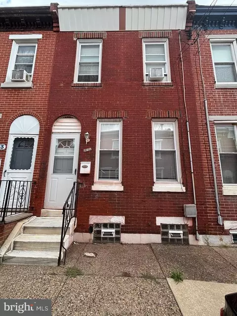 815 Livingston St, Philadelphia, PA 19125