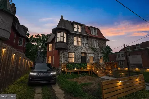 6225 Baynton St, Philadelphia, PA 19144