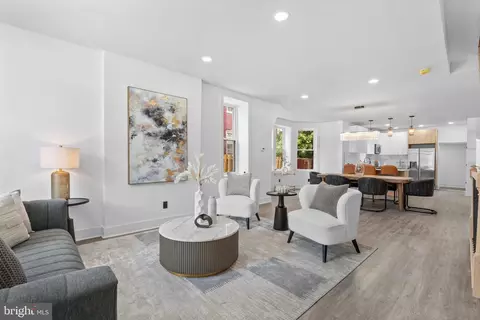 6225 Baynton St, Philadelphia, PA 19144