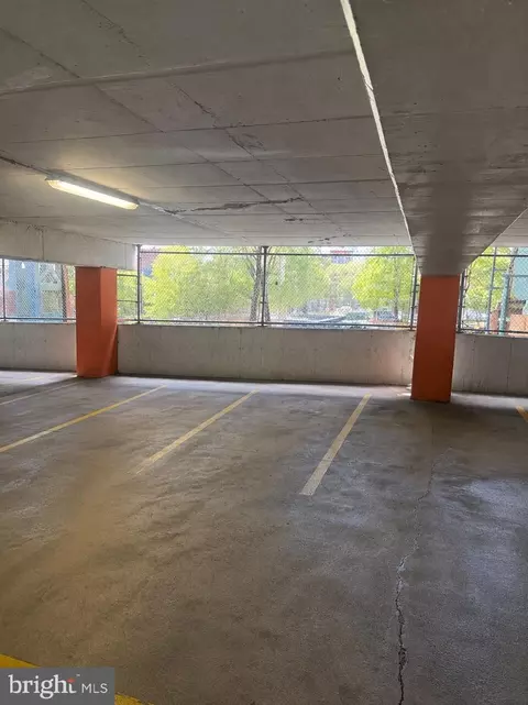 231 N 2nd St #G22, Philadelphia, PA 19106