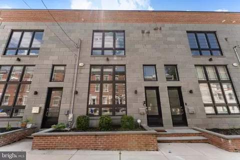4716 Smick St, Philadelphia, PA 19127
