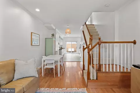 1018 S 22nd St, Philadelphia, PA 19146