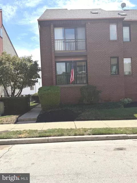 9525 00 James St #2B, Philadelphia, PA 19114