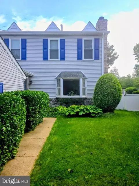 1036 Hazelwood Dr, Philadelphia, PA 19150