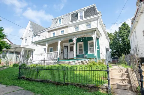 8038 Walker St, Philadelphia, PA 19136
