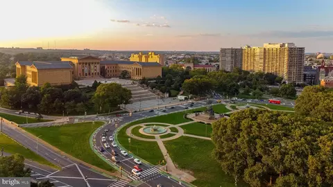 2401 00 Pennsylvania Ave #4B26, Philadelphia, PA 19130