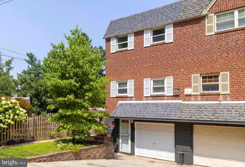 6551 Lawnton St, Philadelphia, PA 19128