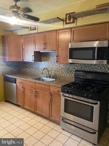 2646 72nd St, Philadelphia, PA 19153