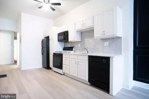 1221 N Randolph St, Philadelphia, PA 19122