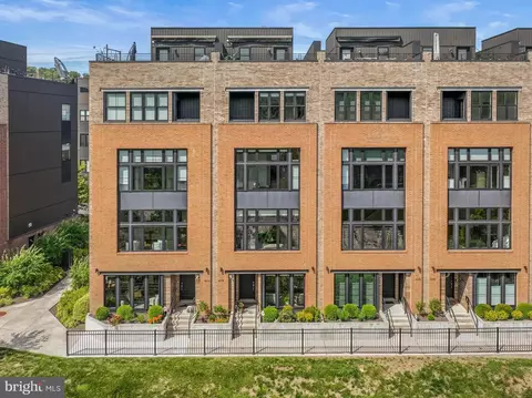 4529 Riverside Way, Philadelphia, PA 19127