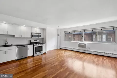 2101 Chestnut St #408, Philadelphia, PA 19103