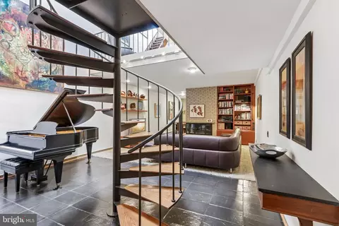 2014 Lombard St, Philadelphia, PA 19146