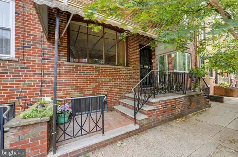1525 S Juniper St, Philadelphia, PA 19147