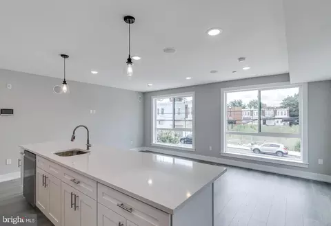 1309 S 52nd St, Philadelphia, PA 19143