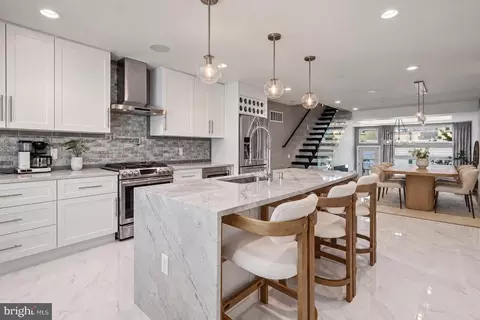 430 E Wildey St, Philadelphia, PA 19125