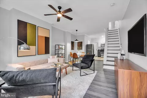 1328 S Mole St, Philadelphia, PA 19146