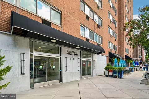 2101 17 Chestnut St #817, Philadelphia, PA 19103