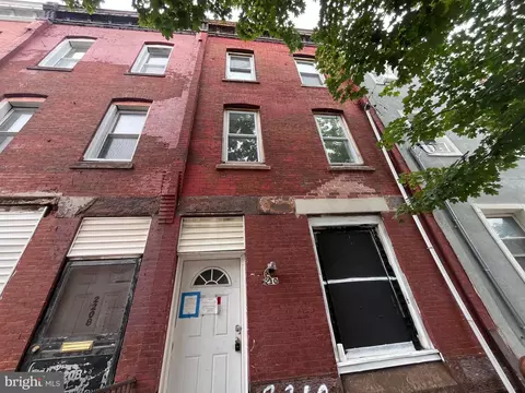 2210 N 17th St, Philadelphia, PA 19132