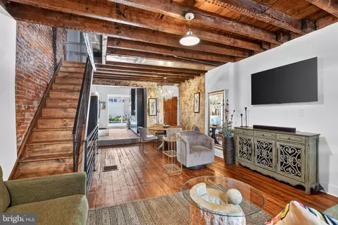 724 Ellsworth St, Philadelphia, PA 19147