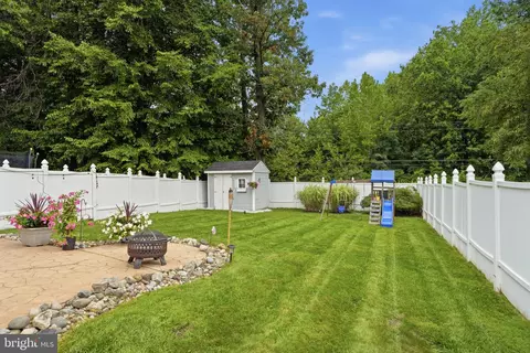 11950 Dumont Rd, Philadelphia, PA 19116