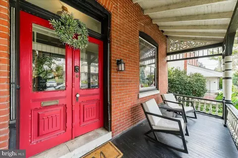 216 Sumac St, Philadelphia, PA 19128