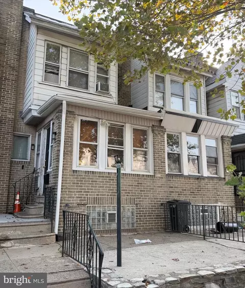 918 Bridge St, Philadelphia, PA 19124