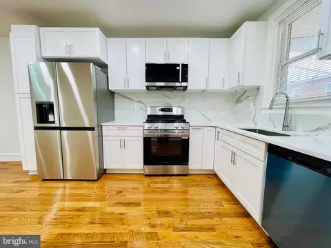 102 W Spencer Ave, Philadelphia, PA 19120