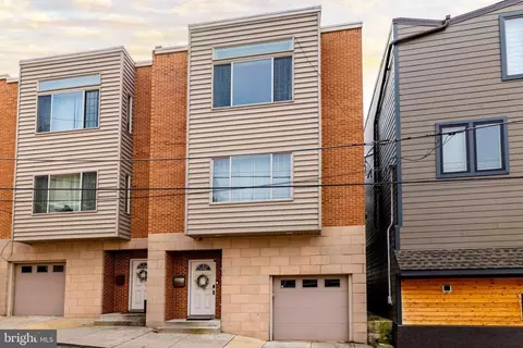 269 Grape St, Philadelphia, PA 19128