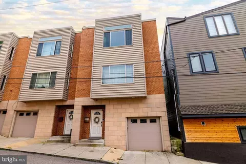 269 Grape St, Philadelphia, PA 19128