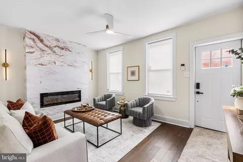 2542 Jasper St, Philadelphia, PA 19125