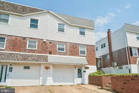 2715 Mower St, Philadelphia, PA 19152