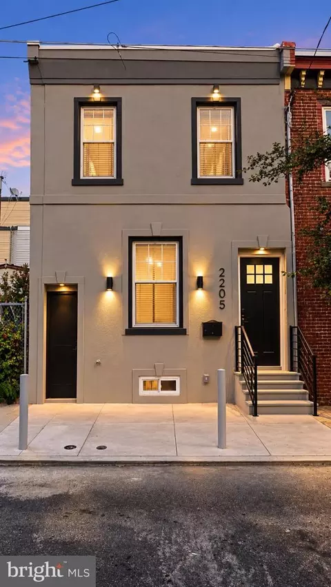 2205 N Orkney St, Philadelphia, PA 19133