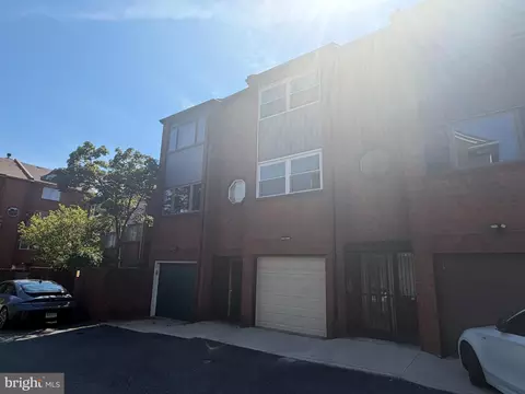 1 Queen St #2, Philadelphia, PA 19147