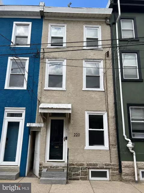 220 Baldwin St, Philadelphia, PA 19127