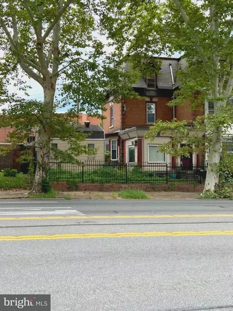 5215 N Broad, Philadelphia, PA 19141
