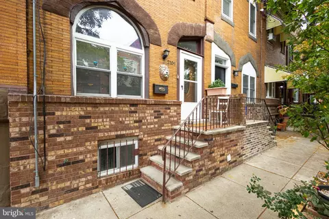 2109 S 16th St, Philadelphia, PA 19145