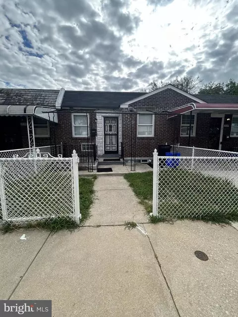 2242 S 56th St, Philadelphia, PA 19143