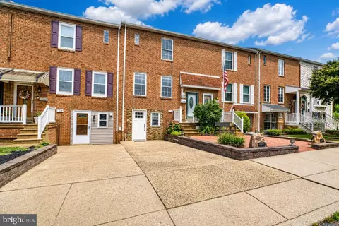 4241 Chalfont Pl, Philadelphia, PA 19154
