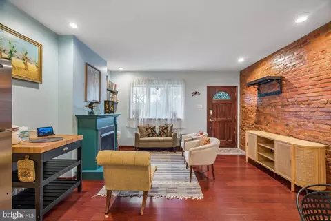 1161 S Juniper St, Philadelphia, PA 19147