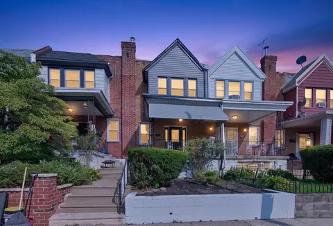 5637 N Warnock St, Philadelphia, PA 19141