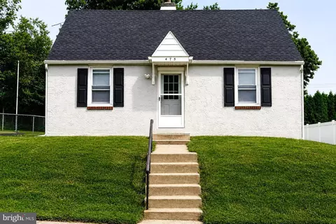 475 Evergreen Ave, Philadelphia, PA 19128