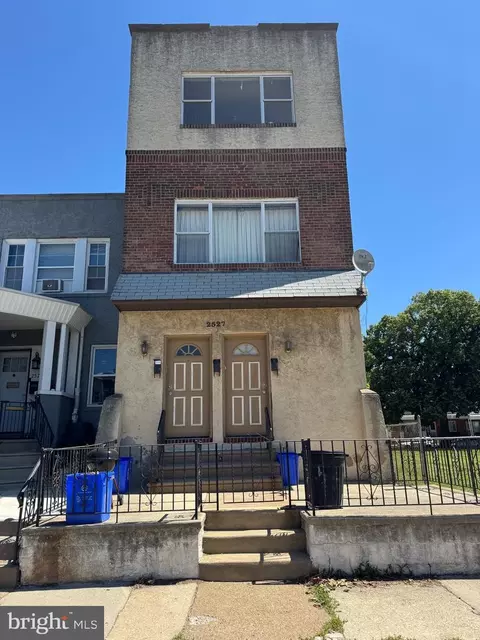 2527 S 68th St, Philadelphia, PA 19142