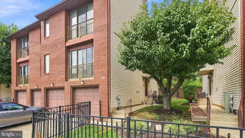 9522 00 James St #82A, Philadelphia, PA 19114