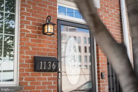1136 Leopard St, Philadelphia, PA 19123